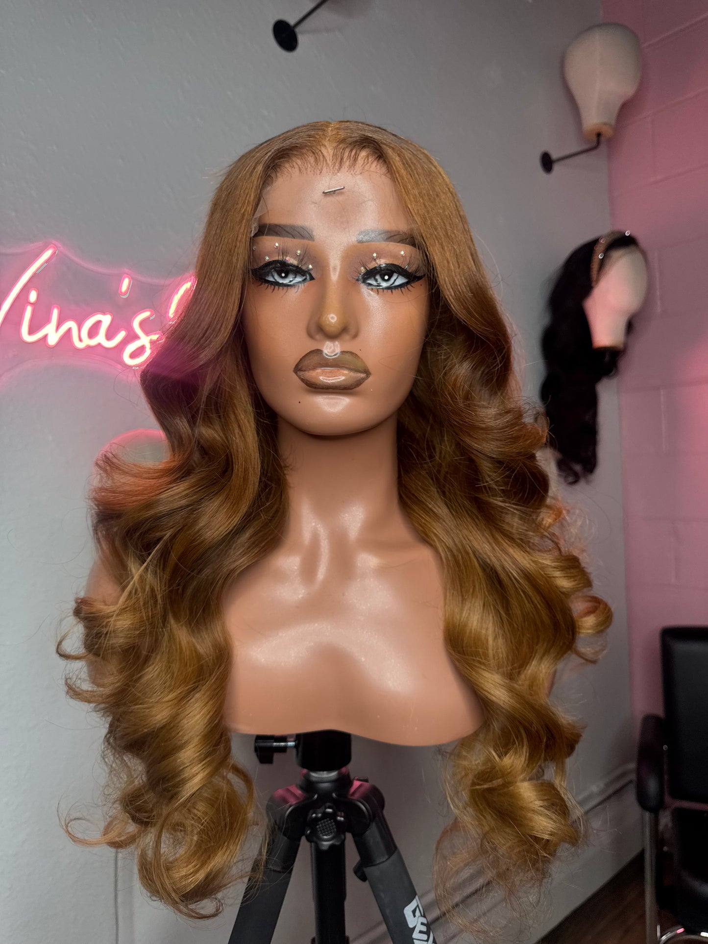 Jana - 24" honey brown glueless closure unit